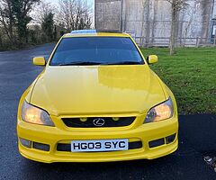 Rose yellow Lexus Is200 - Image 4/10