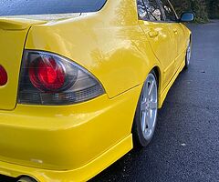 Rose yellow Lexus Is200 - Image 5/10