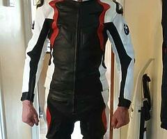 MOTORBIKE LEATHER SUIT.