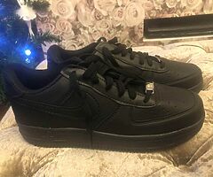 Black Nike airforce ones 
Size 5,5.5,6,6.5,7,8,8.5