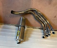 Yamaha R1 exhaust system