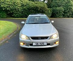 2002 Lexus IS 300 - Image 8/10