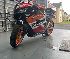 2005 Honda CBR - Image 9/10