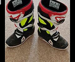 Mx boots wanted