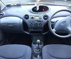 Toyota yaris  2001 - Image 6/13