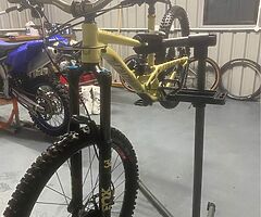 2019 Commencal Clash