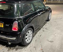 2004 MINI Cooper - Image 4/9