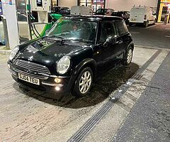 2004 MINI Cooper - Image 8/9