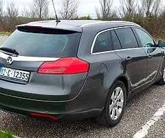 Insignia - SRI CDTI 2.0 Estate - Vauxhall - 2012