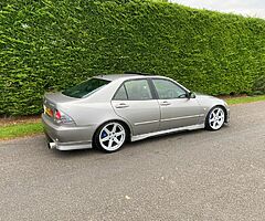 2003 Lexus IS 200 - Image 7/10