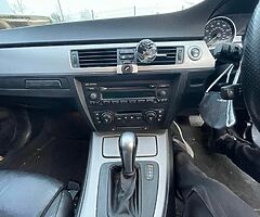 BMW - 3 series M Spot 
330d - Image 6/8