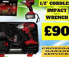 1/2” cordless impact wrench kit