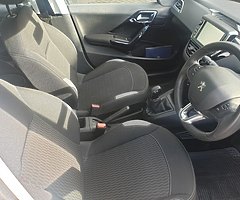 Peugeot 208 Diesel *Low Mileage* - Image 3/10