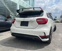 MERCEDES BENZ A45 AMG 4MATIC