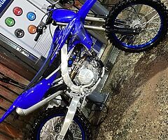 Yz450f 2022 model 
No time wasters not a penny less than 8k
Need 250 for track