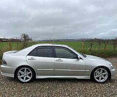 2002 Lexus IS 300