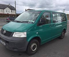 Calls only [hidden information]/ 2005 volkswagen shuttle 9 seater 2.5 automatic - Image 4/9