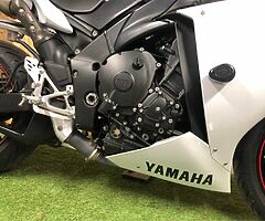 2010 Yamaha YZF-R - Image 6/10