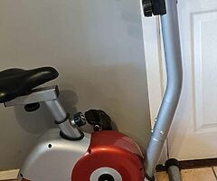 Exercise bike - Image 5/5