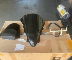 Yamaha R1 extras