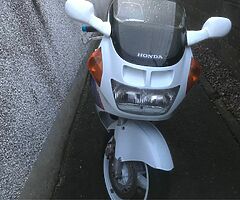 1989 Honda CBR - Image 6/10