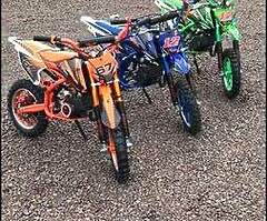 BRAND NEW IN STOCK

⭐️50cc 2 stroke Xtreme sport dirt bikes available get your January sales folks⭐️