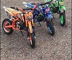 BRAND NEW IN STOCK

⭐️50cc 2 stroke Xtreme sport dirt bikes available get your January sales folks⭐️