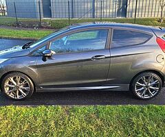 2016 Ford Fiesta - Image 5/9