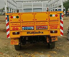 Mahindra Bolero maxitruck plus