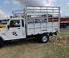 Mahindra Bolero maxitruck plus