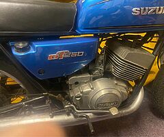 1976 Suzuki GT - Image 4/10