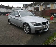 Staggered 18" BMW alloys