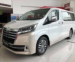 TOYOTA HIACE SUPER GRANDIA - Image 3/5