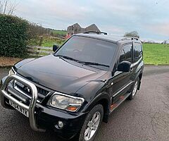 2004 Mitsubishi Shogun