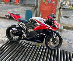 CBR 600 RR