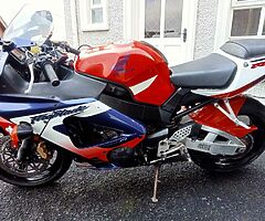 2000 Honda CBR - Image 4/4