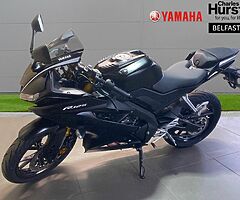 2022 Yamaha YZF-R - Image 3/10