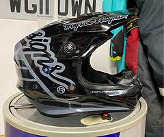 Troy lee designs motocross helmet