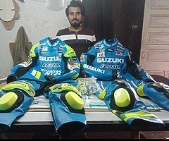 Motorbike Customized suit included boots gloves complete set with original quality in best price - Image 10/10