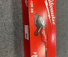 Milwaukee Angle Grinder AGV17-125XE - Image 6/6