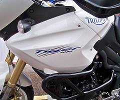 08 TRIUMPH TIGER 1050 WITH HARD LUGGAGE - Image 7/10