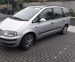 Volkswagen seven-seater 1.9 diesel 6 speed gears location Dublin 15 blanchardstown - Image 5/8