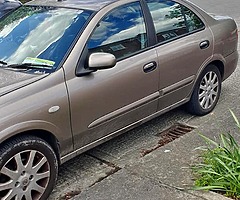 Nissan almera