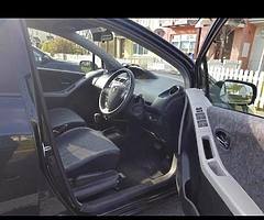 Toyota Vitz Automatic 2009 - Image 6/10