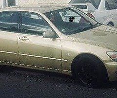 Lexus IS200 - Image 3/7