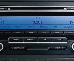 VW GOLF MK6 RADIO STEREO / CD PLAYER - Image 2/2