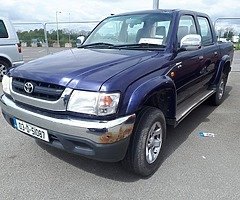 2003 Hilux 2.5 L CREW CAB - CVRT Expired - Price as is E2900 - Image 6/6