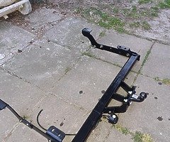 TOWBAR FOR SALE - Image 1/4