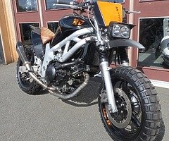 Custom Motorcycles - Image 6/10