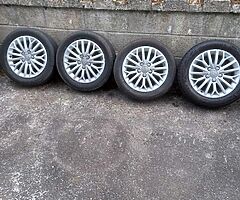 Audi vw 16inch genuine alloy wheels with good tyres for sale fits on Vw caddy van too